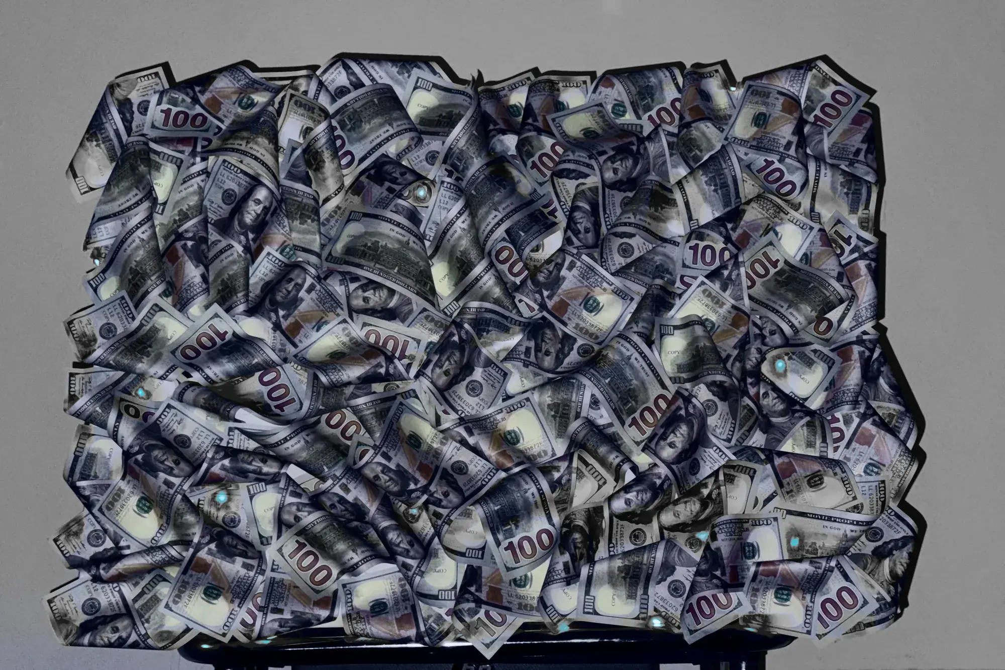 Photo of a 3D bill painting at night with RGB LED backlight in the colour chosen on the right